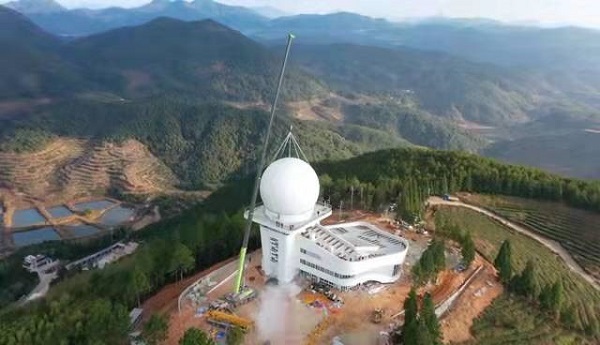 会当凌绝顶，一览众山小—全国首部S波段相控阵双偏振天气雷达完成架设