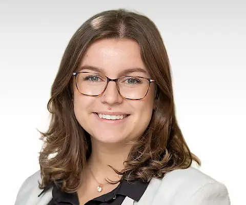 Rianna Cooke, Research Analyst